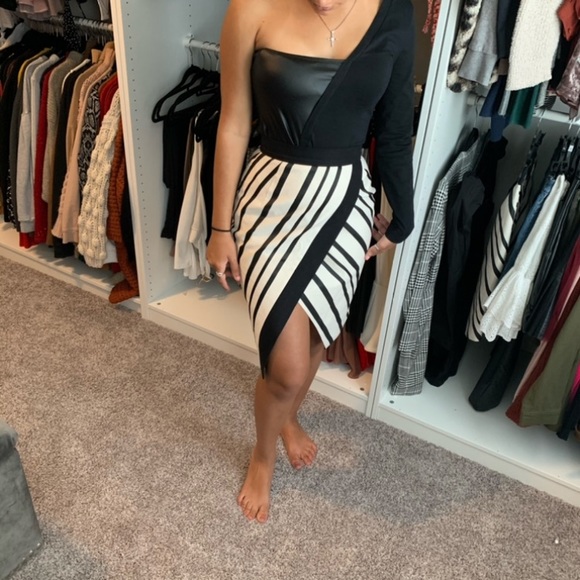 H&M Black & white knee length striped skirt - Picture 6 of 8